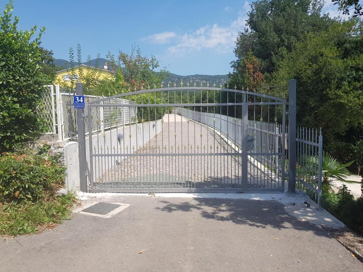 Apartmani Adria Opatija Luaran gambar