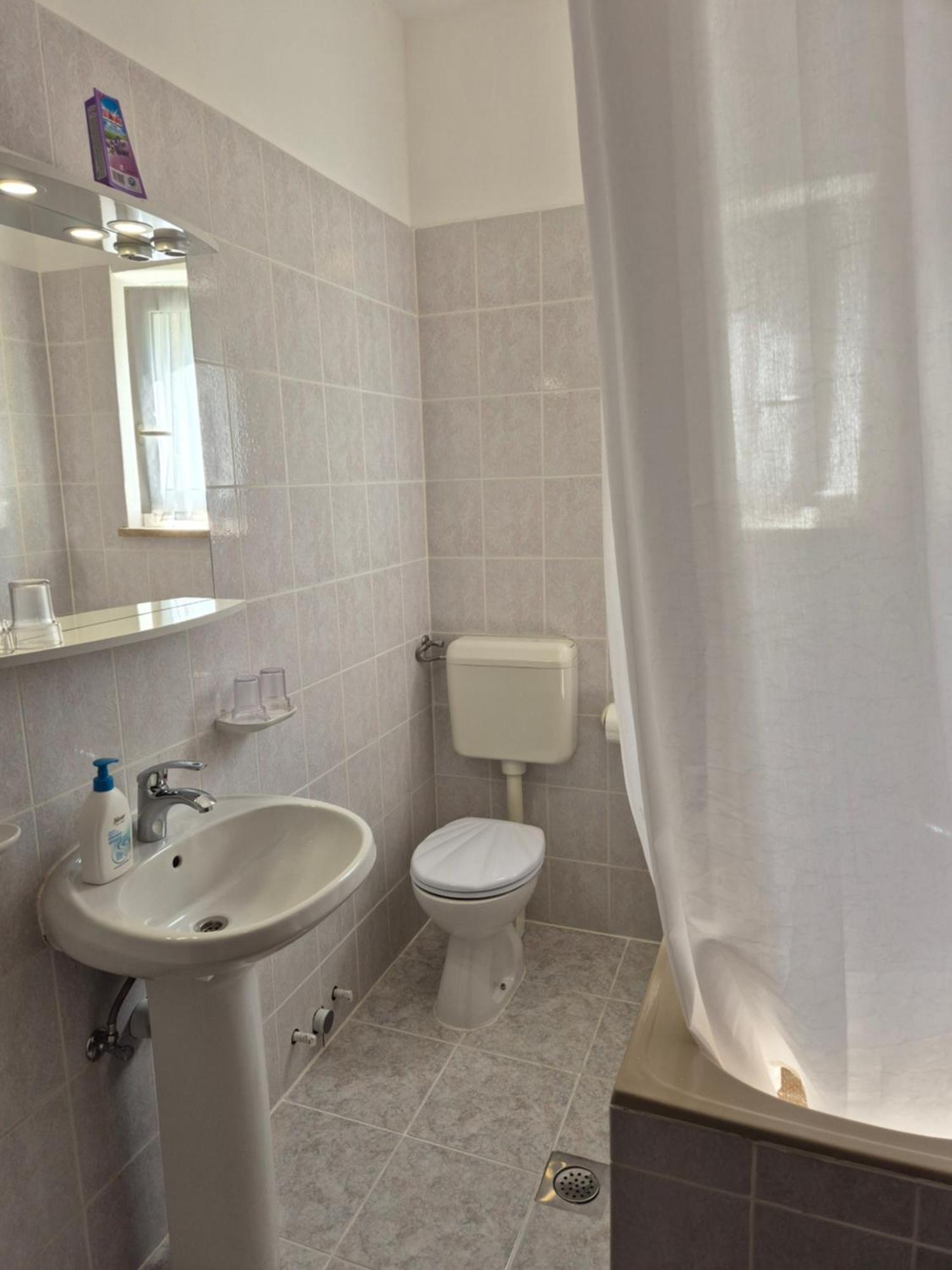 Apartmani Adria Opatija Luaran gambar